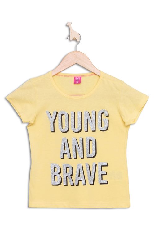 Blusa Juvenil com Estampa Young And Brave Amarela Tam 10 A 16