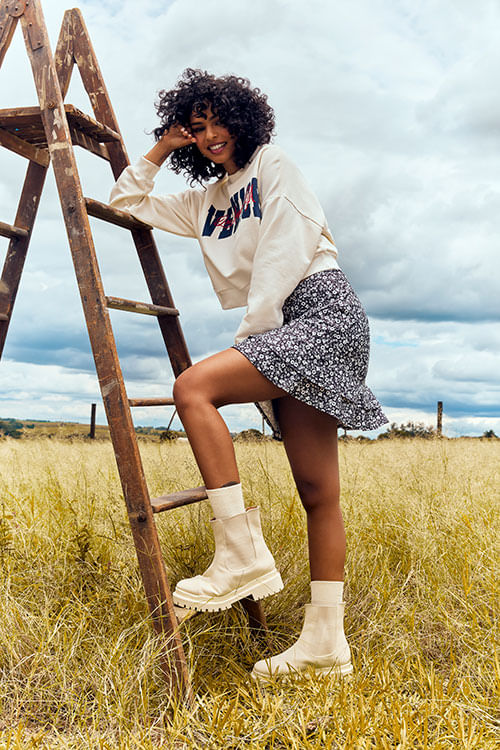 Saia Feminina Romantico Floral Preta E Branca