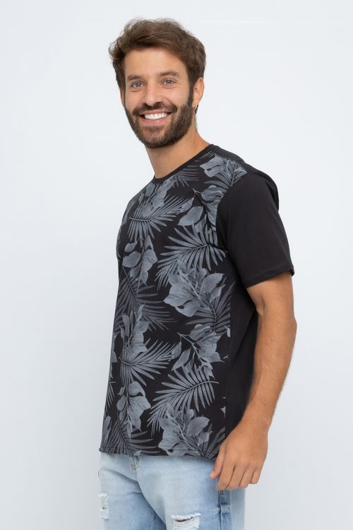 Camiseta Masculina Estampada Folhagens Preta