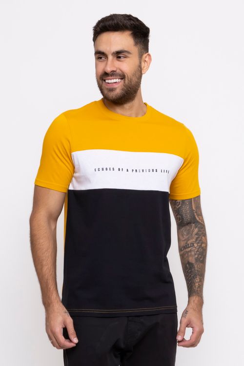 Camiseta Masculina com Recortes Mostarda Preto e Branco