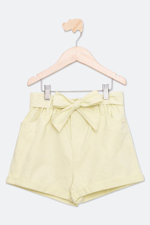 Shorts Juvenil em Twill com Cinto Amarelo Claro Tam 10 a 16