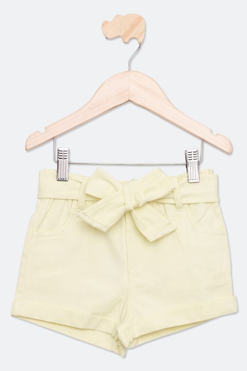Shorts Infantil em Twill com Cinto Amarelo Claro Tam 4 a 8