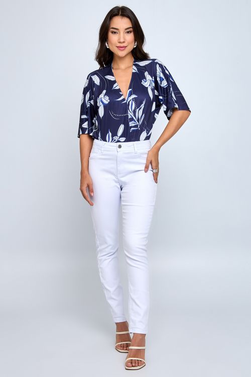 Calça Jeans Feminina Skinny Branca Caedu: Estilo e Versatilidade