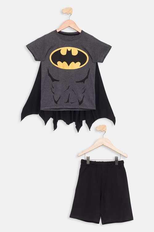 Conjunto Infantil Camiseta com Capa e Shorts Batman Preto Tam 4 a 10