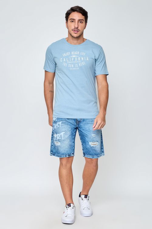 Bermuda Jeans Masculina com Puídos Azul Claro