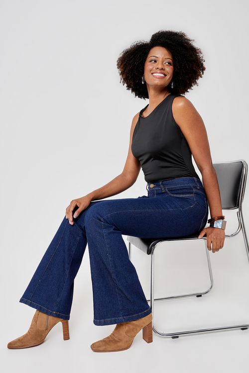 Calça Jeans Flare Feminina Jeans Escuro com Friso