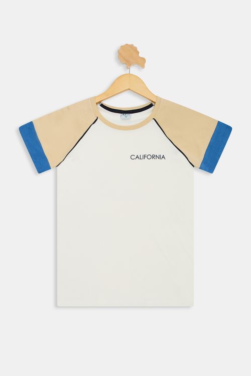 Camiseta Juvenil Meninos Manga Curta Raglan Off White Tam 10 a 16