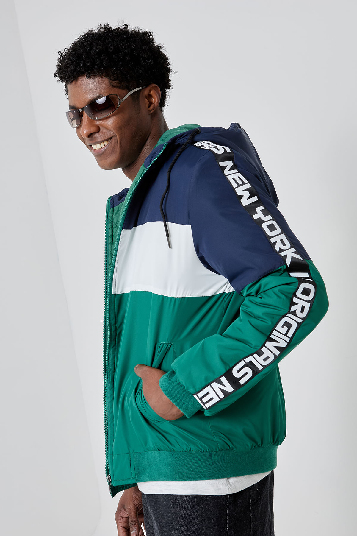 Arrase! Jaqueta Caedu Color Block: Moda e Preço Bom!