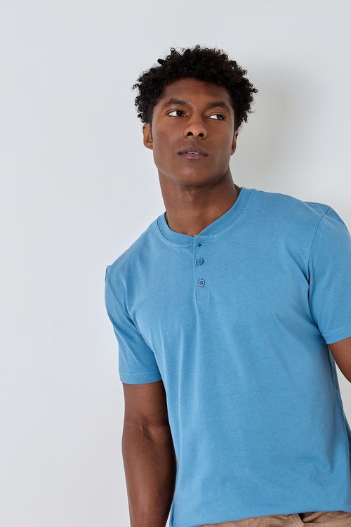 Camiseta masc cas mc botoes pent azul me azul medio