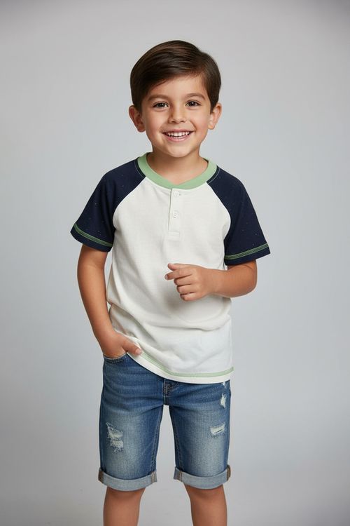 Camiseta Infantil Menino Henley Raglan Off-White e Azul