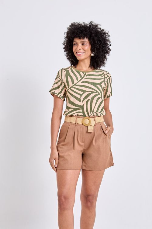 Shorts Feminino Caramelo Cintura Alta Cinto Trançado Pregas