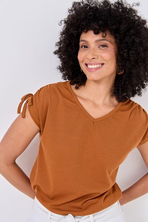 Blusa Feminina Caramelo Canelada Decote V Ombro Drapeado