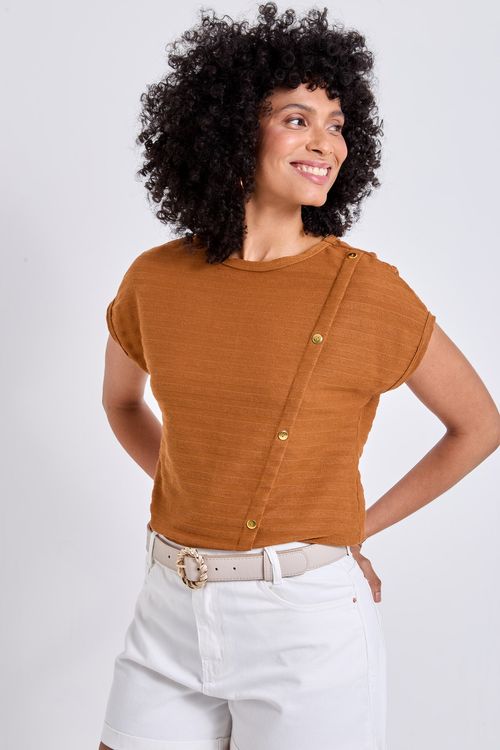 Blusa Feminina Caramelo Botões Dourados Diagonal