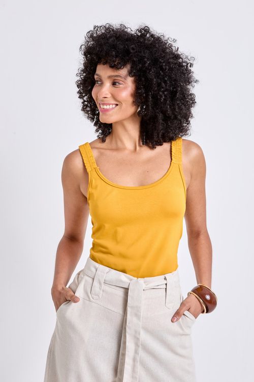 Regata Feminina Mostarda com Alças Franzidas