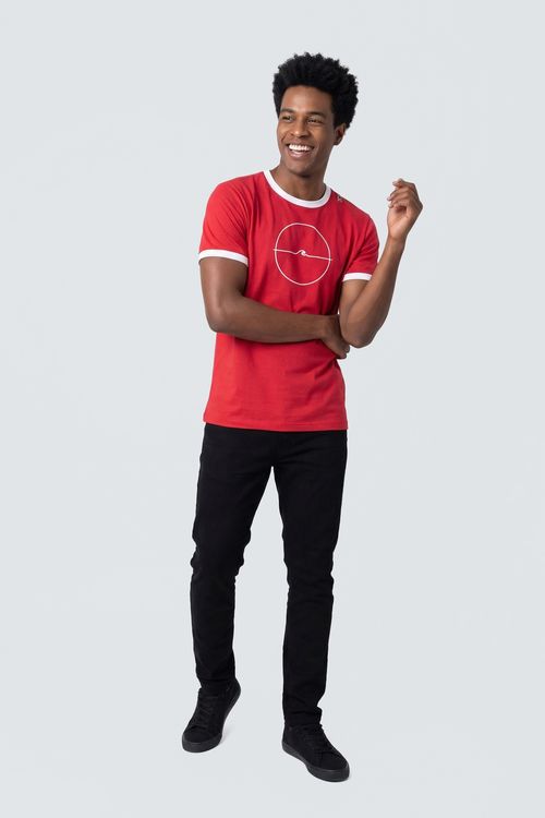 Camiseta Masculina Vermelha Estampa Onda Urbana