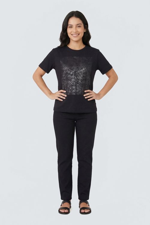 Blusa Feminina Preta Estampa Cobra Metálica