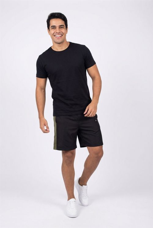 Shorts Masculino Preto com Faixa Lateral Verde Oliva