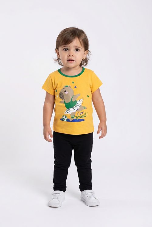 Camiseta Infantil Menino Amarela Capivara Jogadora