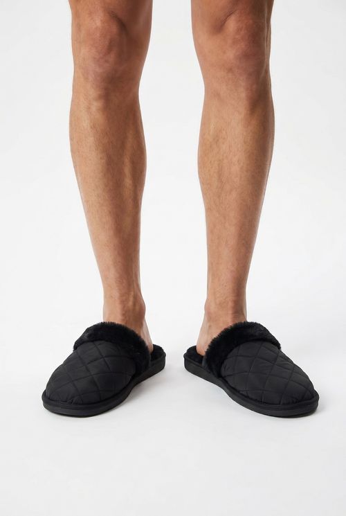 Pantufa Feminina Acolchoada com Pelúcia Preto