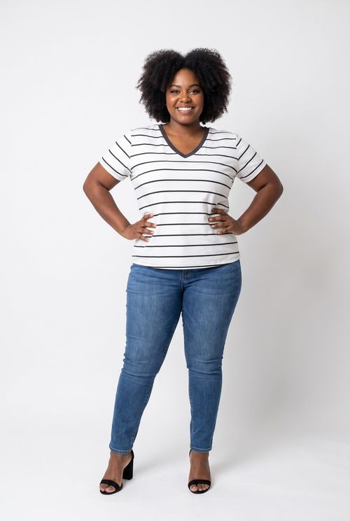 Blusa Feminina Plus Size Listrada Marrom e Off