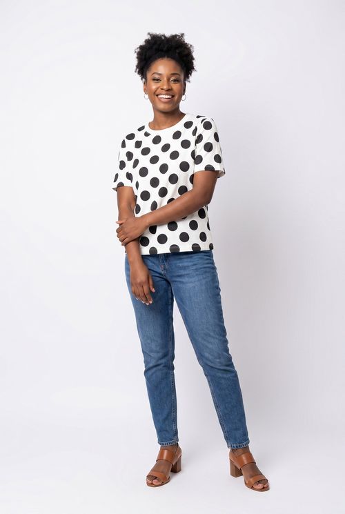Blusa Feminina Suedine Off White com Estampa de Poá